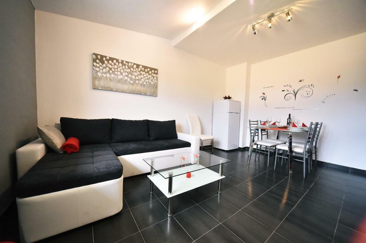 Apartments Trampi Marinici  Екстериор снимка
